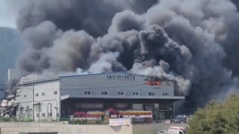 [사회]이천 한우 직판장에서 불...대응 1단계 발령 | YTN 이천 한우 직판장에서 불...대응 1단계 발령