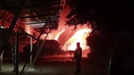 [사회]경기 가평군 청평면 펜션 건물 전소...2명 대피 | YTN 경기 가평군 청평면 펜션 건물 전소...2명 대피