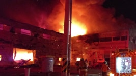 [사회]인천 강화도 마스크 공장 불...2개 동 불에 타 | YTN 인천 강화도 마스크 공장 불...2개 동 불에 타