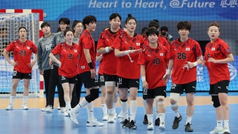 [스포츠]여자 핸드볼, 일본에 완패...여자 하키 한일전 승리 | YTN 여자 핸드볼, 일본에 완패...여자 하키 한일전 승리