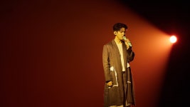 [최신뉴스]폴킴, 1년 만의 단독 콘서트 성료…가을밤 적신 명품 보이스 | YTN 폴킴, 1년 만의 단독 콘서트 성료…가을밤 적신 명품 보이스
