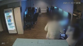 [전국][단독] PC방에서 여성 무차별 폭행...가해자 금방 풀어준 경찰 | YTN [단독] PC방에서 여성 무차별 폭행...가해자 금방 풀어준 경찰