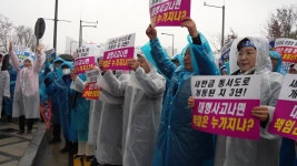 [전국][전북] 새만금 관할권 분쟁...김제·군산 주민 맞불 집회·회견 | YTN [전북] 새만금 관할권 분쟁...김제·군산 주민 맞불 집회·회견