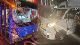 [전국]대구 상화네거리에서 시내버스와 승용차 충돌...3명 다쳐 | YTN 대구 상화네거리에서 시내버스와 승용차 충돌...3명 다쳐