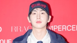 [가요]펜타곤 신원, 21일 군 대체 복무 시작…근무지 방문 삼가주길 | YTN 펜타곤 신원, 21일 군 대체 복무 시작…근무지 방문 삼가주길