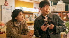 [영화][Y리뷰] 따뜻함은 가득한데…도그데이즈, 관객에게 온기 닿지... 따뜻함은 가득한데…도그데이즈, 관객에게 온기 닿지 못하는 아이러니