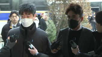 [사회]KIA 김종국·장정석 구속영장 심사...혐의 질문에 '묵묵부답' | YTN KIA 김종국·장정석 구속영장 심사...혐의 질문에 '묵묵부답'