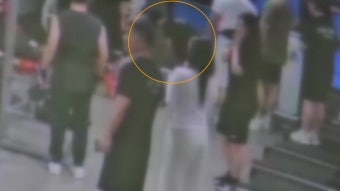 [사회]헬스장서 50대 한때 심정지...시민 생명 지켜준 소방관 | YTN 헬스장서 50대 한때 심정지...시민 생명 지켜준 소방관