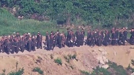 [정치]軍 북한군 오늘 또 MDL 침범...경고사격에 북상 | YTN 軍 북한군 오늘 또 MDL 침범...경고사격에 북상