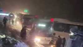 [전국]충남 서산서 통근버스 9대 연쇄 추돌...49명 다쳐 | YTN 충남 서산서 통근버스 9대 연쇄 추돌...49명 다쳐