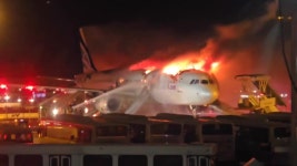 [전국]김해공항 에어부산 항공기 불...승객 등 176명 대피 | YTN 김해공항 에어부산 항공기 불...승객 등 176명 대피