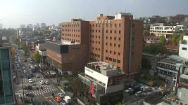 [사회]이태원 참사 불법 증축 혐의 해밀톤호텔 대표 2심도 벌금형 | YTN 이태원 참사 불법 증축 혐의 해밀톤호텔 대표 2심도 벌금형
