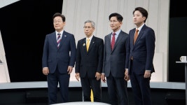 [정치]마지막 TV토론...'정치 개혁' 보다 '네거티브' 난타전 | YTN 마지막 TV토론...'정치 개혁' 보다 '네거티브' 난타전