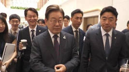 [정치]이 대통령, 오늘 G7 참석차 출국...국제외교 '데뷔전' | YTN 이 대통령, 오늘 G7 참석차 출국...국제외교 '데뷔전'