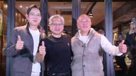 [경제]젠슨 황, 이재용·정의선과 '치맥' 회동...삼성동이 들썩였다 [앵커리포트] | YTN 젠슨 황, 이재용·정의선과 '치맥' 회동...삼성동이 들썩였다... 