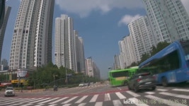 인천 청라중 앞 교차로 시내버스 2대 추돌...12명 부상 | YTN 인천 청라중 앞 교차로 시내버스 2대 추돌...12명 부상