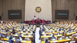 '이진숙 제명 촉구안' 민주 주도 국회 본회의 통과 | YTN '이진숙 제명 촉구안' 민주 주도 국회 본회의 통과