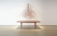 Table + Light by 바이헤이데이 | homify
