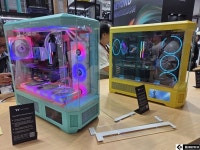 [컴퓨텍스 2025] 새로운 발상의 PC 주변기기로, 나아가 레이싱 장비까지 점령한 써멀테이크 | 케이벤치 취재