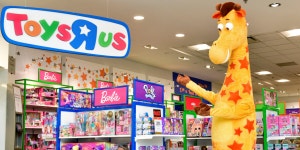 Macy’s will bring Toys ‘R’ Us to every one of its U.S.... stores for the holidays - MarketWatch Macys will bring Toys R... 