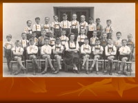Erste Klasse mit Lehrerin Fr. Orlinger ppt download