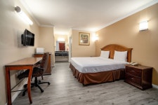 Sea Rock Inn - Los Angeles, Los Angeles: $85 Room Prices & Reviews | Travelocity