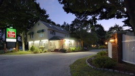 Wrens Nest Village Inn in Portsmouth | Best Rates & Deals on Orbitz