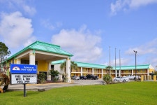 Americas Best Value Inn Gonzales in Gonzales | Best Rates & Deals on Orbitz