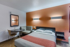 Motel 6 Oshkosh, WI in Oshkosh | Best Rates & Deals on Orbitz
