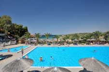     블루 돌핀 호텔, 마케도니아 중부 | 익스피디아  호텔 예약