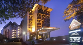 de JAVA Hotel, Bandung: $42 Room Prices & Reviews | Travelocity