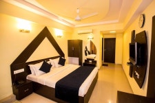  오요 룸 솔라 브리지 SG 하이웨이, 아마다바드 지구 | 익스피디아  호텔 예약