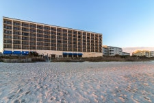 The Inn At Pine Knoll Shores, Pine Knoll Shores: $143 Room Prices & Reviews | Travelocity