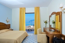     Grand Hotel Vesuvio in Sorrento | Hotel Rates & Reviews in Orbitz