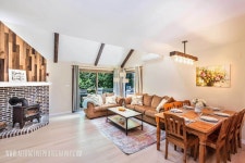 Charming Townhouse at Camelback, Great Location! SKI On/off, 태너스빌 | 익스피디아  호텔 예약