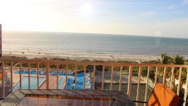 199/night BEACHFRONT PENTHOUSE DIRECT OCEAN FRONT Aug to Oct Weekly Stay Deals in St. Petersburg - Clearwater | Best Rates... 