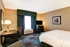  Hampton Inn by Hilton Toronto Airport Corporate Centre: 2018 Room Prices, Deals & Reviews | Expedia