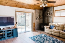 Lakeside Manor in Bass Lake | Best Rates & Deals on Orbitz
