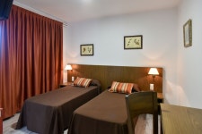 Nou Parador de Gualda, Lleida: Room Prices & Reviews | Travelocity