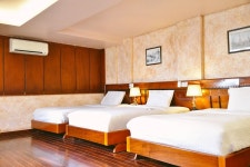 Duc Vuong Hotel, Ho Chi Minh City: $34 Room Prices & Reviews | Travelocity