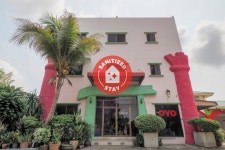 OYO 577 For Love Hotel in Samut Sakhon | Best Rates & Deals on Orbitz