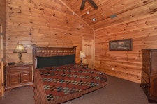 Parkview Palace: Mountain View, Perfect Location, Game Room, Hot Tubs x 2, close to Attractions! in Gatlinburg | Best Rates... 