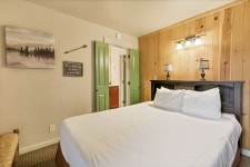 Cozy Lodge Style, Tennis, Pools, Canyon View in Bend | Best Rates & Deals on Orbitz