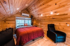 Sky View Treehouse- Luxury Waterfront Retreat in Belgrade | Best Rates & Deals on Orbitz