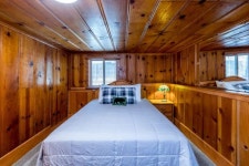 Bass Lake House, Waterfront, BBQ, Foosball, 3BD: 1.5BTH! , Bass Lake: $161 Room Prices & Reviews | Travelocity