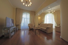     올가 아파트먼트 온 크레슈아티크 (키예프, 우크라이나) | 익스피디아