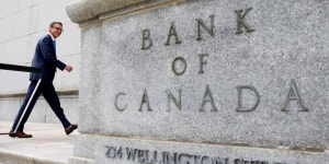       Bank of Canada Signals Low Rates for a Long Time     Bank of Canada Signals Low Rates for a Long Time