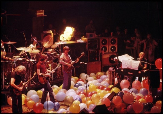 Eyes of the World: Grateful Dead Photography 1965-1995 Chronicles the Dead | Westword Grateful Dead Photography Book Brings the Dead Back to Life | 웹