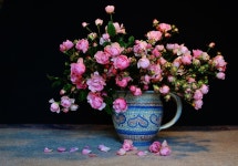 ID:700467 - Wallpaper Abyss  Pink Roses in a Pitcher 4k Ultra HD Wallpaper | Background Image | 3867x2694 | ID:700467