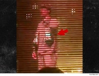 Justin Biebers Concert Boxing Gloves ... Were Made For Mayweather